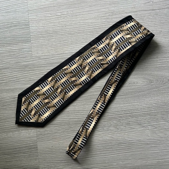 Valerio Garati Vintage Black & Gold Geometric Pattern 100% Silk Tie Men’s - Picture 12 of 12